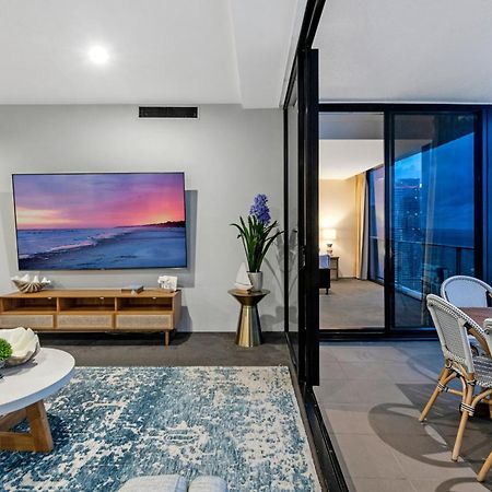 5 Bedroom Executive Sub Penthouse In The Heart Of Surfers With Full Ocean Views - Sleeps 12 - Circle On Cavill Amazing!! Gold Coast Exterior photo