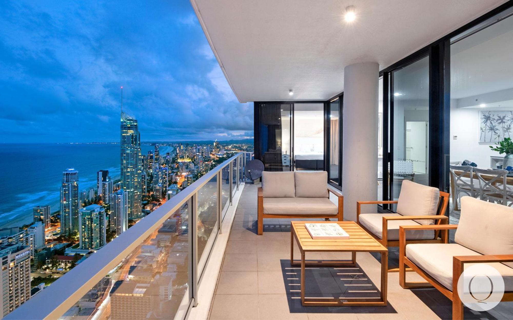 5 Bedroom Executive Sub Penthouse In The Heart Of Surfers With Full Ocean Views - Sleeps 12 - Circle On Cavill Amazing!! Gold Coast Exterior photo