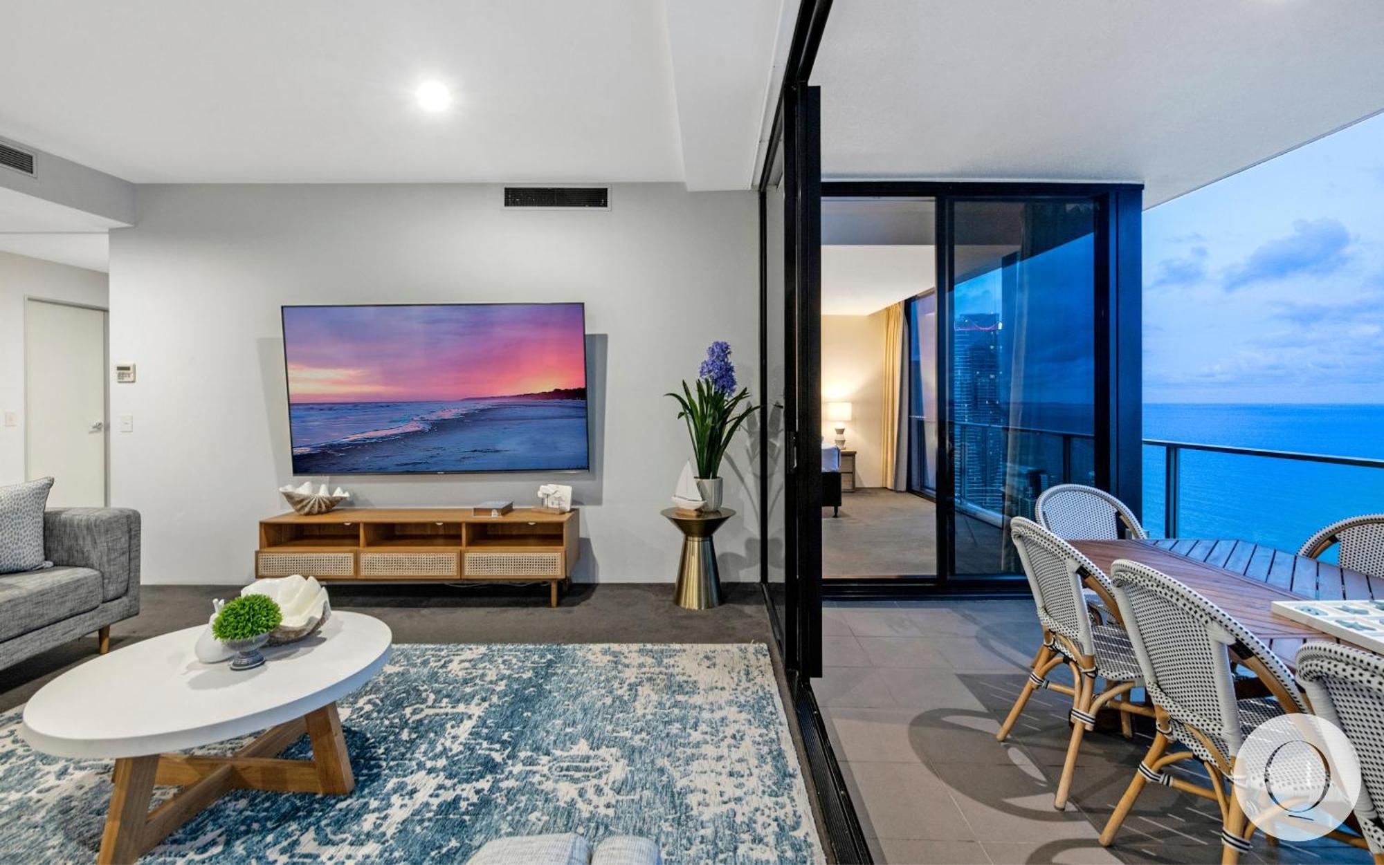 5 Bedroom Executive Sub Penthouse In The Heart Of Surfers With Full Ocean Views - Sleeps 12 - Circle On Cavill Amazing!! Gold Coast Exterior photo