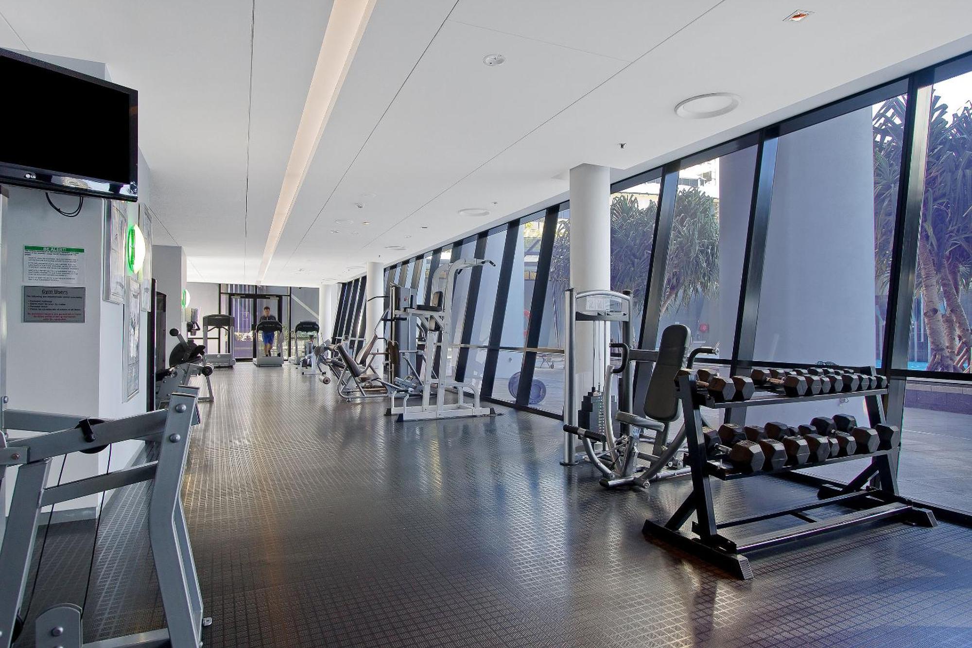 5 Bedroom Executive Sub Penthouse In The Heart Of Surfers With Full Ocean Views - Sleeps 12 - Circle On Cavill Amazing!! Gold Coast Exterior photo
