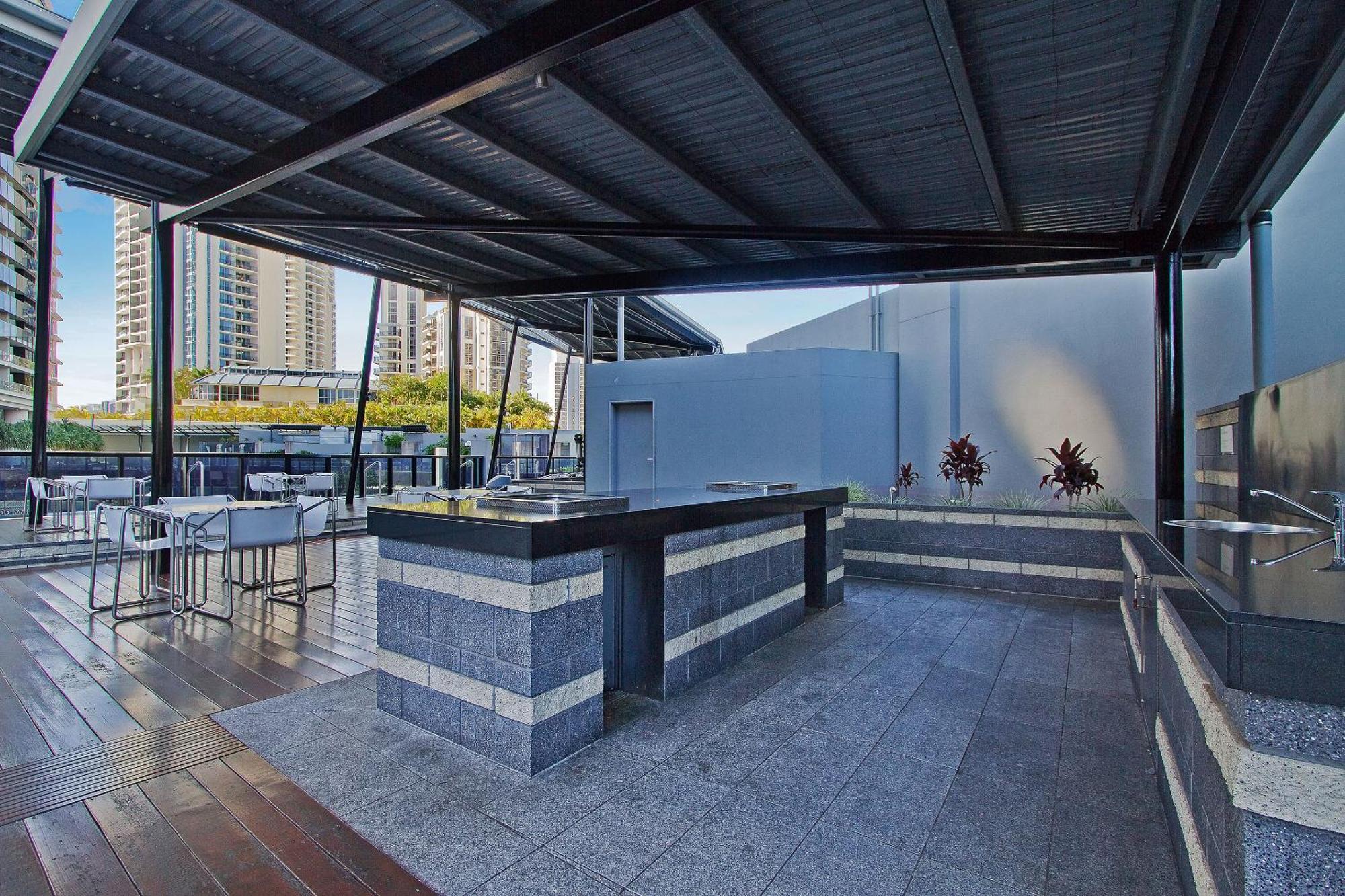 5 Bedroom Executive Sub Penthouse In The Heart Of Surfers With Full Ocean Views - Sleeps 12 - Circle On Cavill Amazing!! Gold Coast Exterior photo